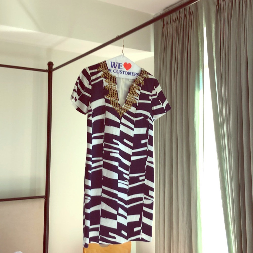 Elegant Trina Turk sheathe dress